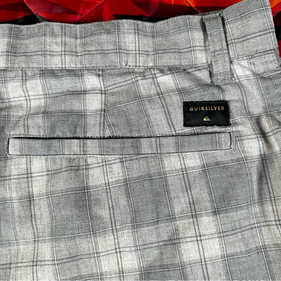 Quicksilver 20 Inch Shorts Mens 38 Gray Plaid Regular Fit Surf Outdoors Casual - Picture 7 of 7